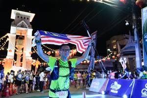 BIB: 5100
                            <button type="button" onclick="openModal(21897261)" class="btn btn-primary btn-sm float-right btn-popup" data-toggle="modal" data-target=".modal-high-quality">
                        <i class="fas fa-shopping-cart"></i> Add to Cart
                    </button>
                                            <button type="button" onclick="isThisMe(21897261, true)" class="btn btn-success btn-sm float-right btn-popup btn-isme hidden" data-toggle="tooltip" data-placement="bottom" title="นี่คือรูปของคุณใช่ไหม คลิกที่นี่เพื่อเอาเข้าอัลบั้ม">
                        <i class="fas fa-plus"></i> Add to album
                    </button>
                    <button type="button" onclick="isThisMe(21897261, false)" class="btn btn-warning btn-sm float-right btn-popup btn-isnotme hidden">
                        <i class="fas fa-ban"></i> Remove from album
                    </button>